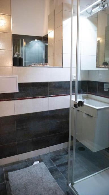 Modern Apartment In The Center Of פראג מראה חיצוני תמונה